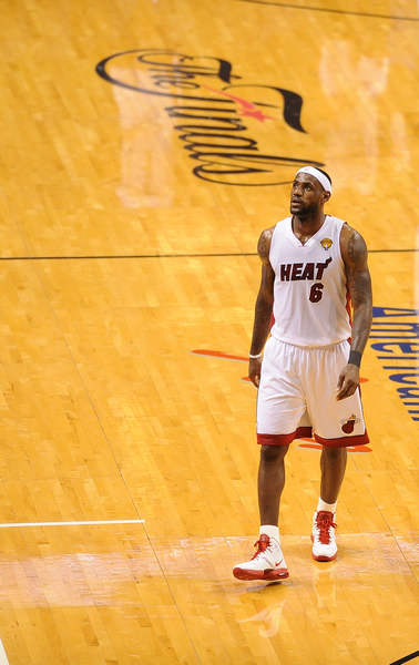 通过他的比 通过他的比