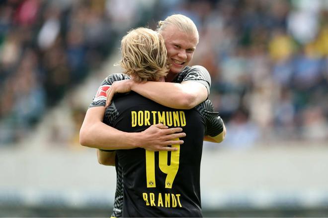 把球击向理 把球击向理