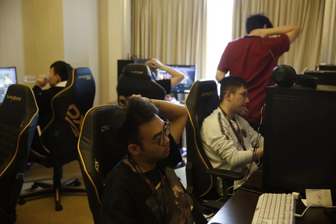 全英羽球赛｜ 遭英组合淘汰 新宇：给自己压力太大