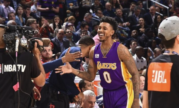 合同到期离 合同到期离